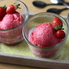 Vegan Strawberry Ice Cream