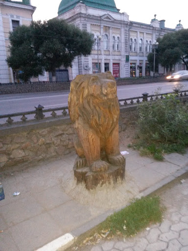 Лев Деревянный