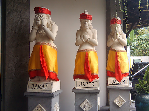 Jamat Japer Jagim Statue