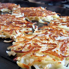 Potato Pancakes/Latkes  for the Holidays (Channukah)