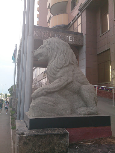 King Hotel Lion