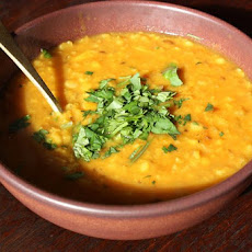 Easy Curried Yellow Dal (Yellow Split Peas)