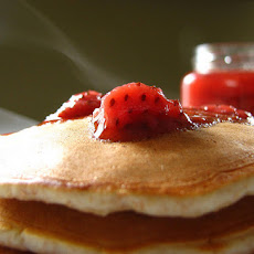 Simple Strawberry Syrup (for Pancakes)