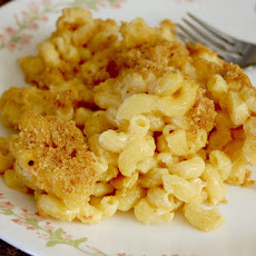 Easy Baked Macaroni & Cheese