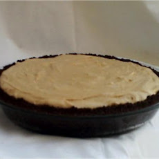 Rich and Creamy Peanut Butter Pie