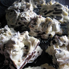Easy Christmas Mint Oreo Cookie Bark