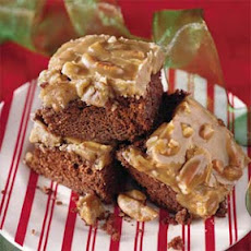 Chocolate-Praline Pecan Cake