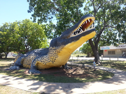 Wyndham Crocodile Statue