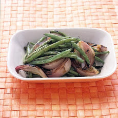 Grilled Green Beans and Red Onion