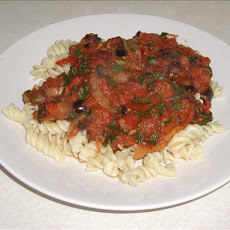 Spinach, Olive and Chilli Tomato Sauce for Pasta