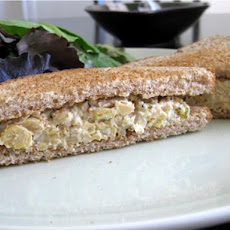 Mock Tuna Salad (Chickpea Salad)