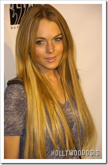  Video   Lindsay Lohan golpea a un paparazzi
