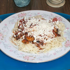 Spaghetti With Tomato and Feta Sauce