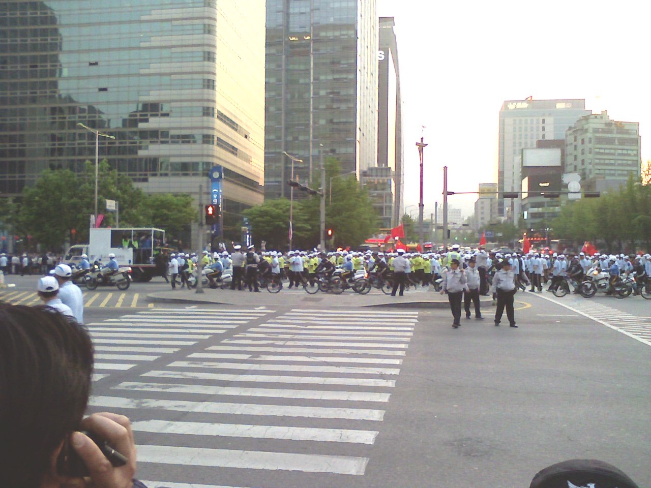 [P080427005[4].jpg]