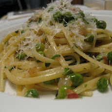 Linguine with Mint, Bacon, and Peas