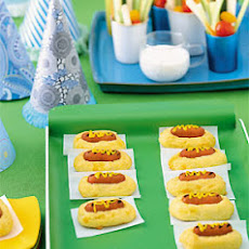 Mini Hot Dogs in Cheddar Buns