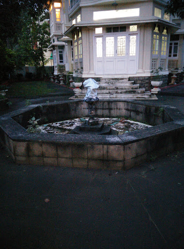 Parle Fountain 