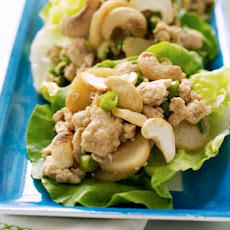 Lorraine Wallace's Chicken and Cashews in Lettuce Cups