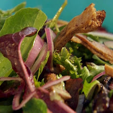 Grilled Whole-Wheat Pita Salad with Parsley-Garlic Dressing