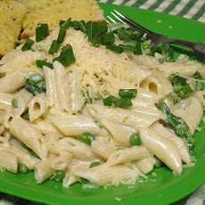 Easy Microwave Creamy Alfredo Sauce