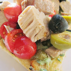 Niçoise Toasts with Fresh Tuna and Tomatoes