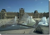 cover-pyramide_du_louvre