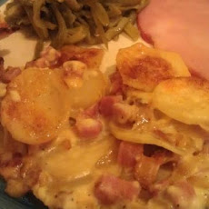 Sarasota's Supreme Smoky Scalloped Potatoes & Ham