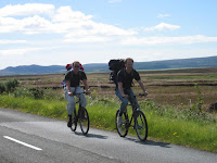 Jonas och Janne p� v�g till Bowmore