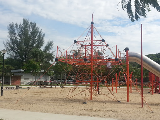 Rope Structure At Changi Beach 