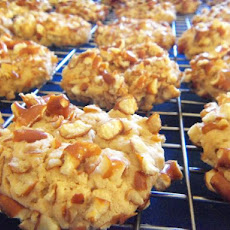 Peanut Butter Pretzel Cookies