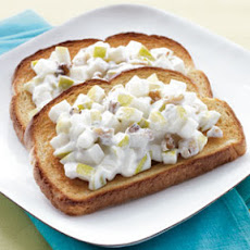 Toast with Walnut & Pear Breakfast Spread