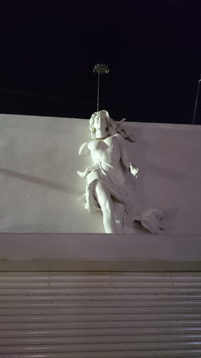 Lady Sculpture at Nesly's Jewellery Network