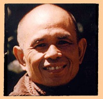 [thich_nhat_hanh_smiling_3[6].jpg]