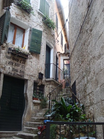 [ROVINJ_OLD_TOWN[2].jpg]