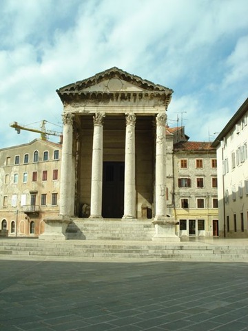 [FORUM PULA[2].jpg]