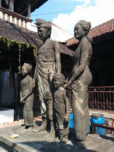 Balinese Family