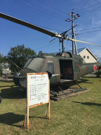 多用途ヘリコプター UH-1B