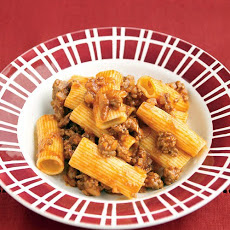 Rigatoni with Spiced Meat Sauce