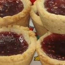 Raspberry Linzer Cookie Cups