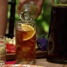 Kuwaity Iced Tea: Cinnamon-Orange Sweet Tea with Mint Syrup
