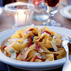 Roasted Pepper, Kalamata, and Prosciutto Pasta