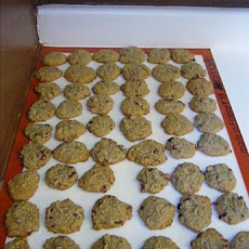 Cherry-Almond Oatmeal Cookies