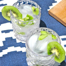 Kiwi Vodka Tonic