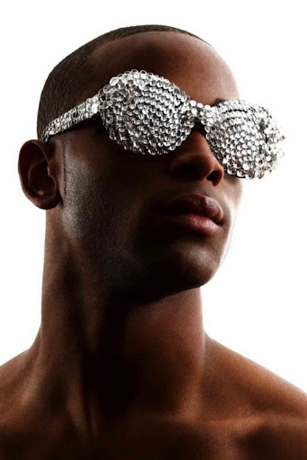 MERCURA, les lunettes extravagantes de Lady Gaga, entre autres | Blickers