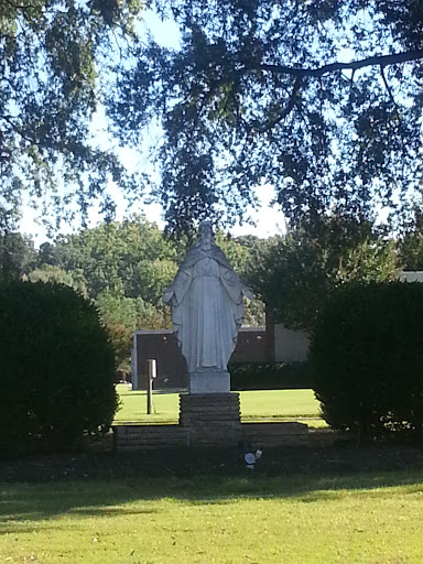 Staue of Jesus in Memphis Memory Garden