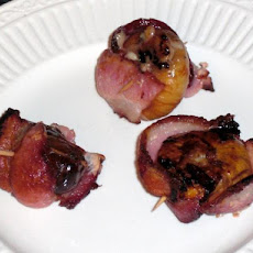 Manchego-Stuffed Dates Wrapped in Bacon (Tapas)
