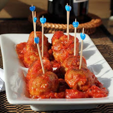 Turkey Pesto Meatballs with Tomato Sauce