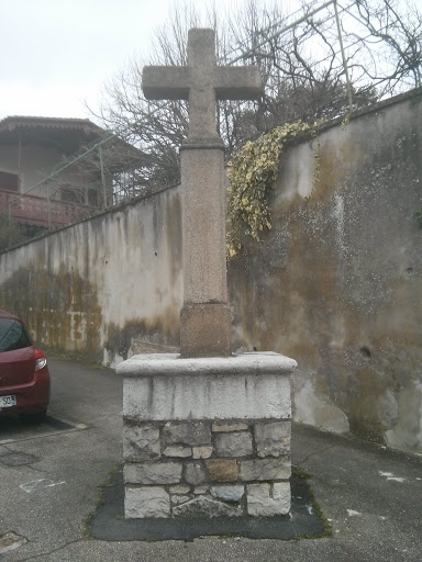 Irigny, Croix