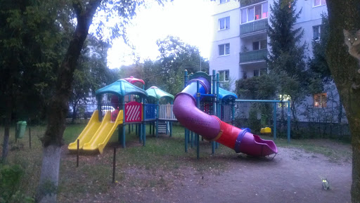 Rucăr Kids Playground