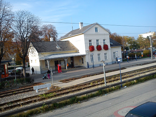 Traiskirchen Badner Bahn Bahnhof